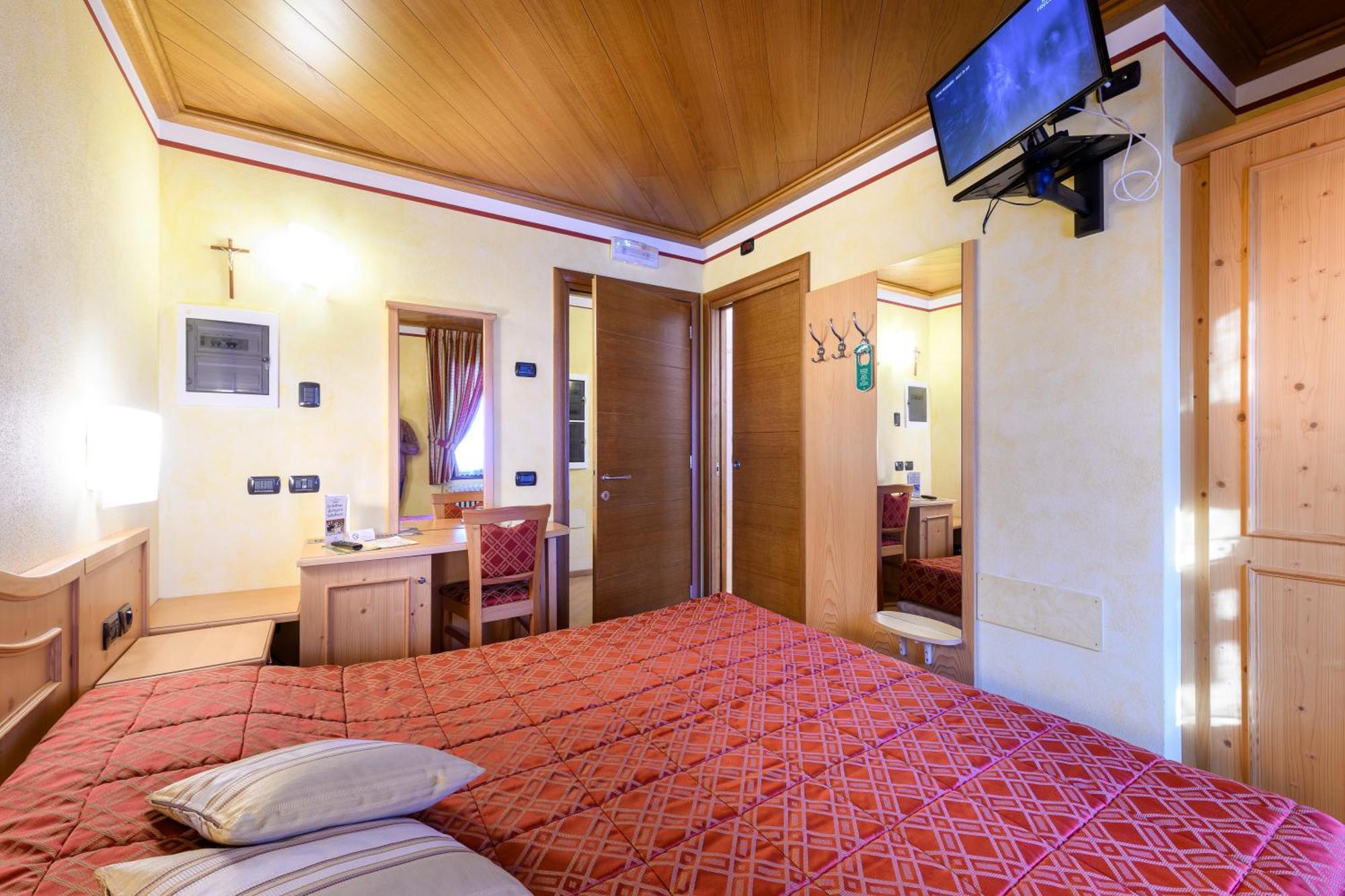 Hotel Garni Le Corti Grosotto Bagian luar foto