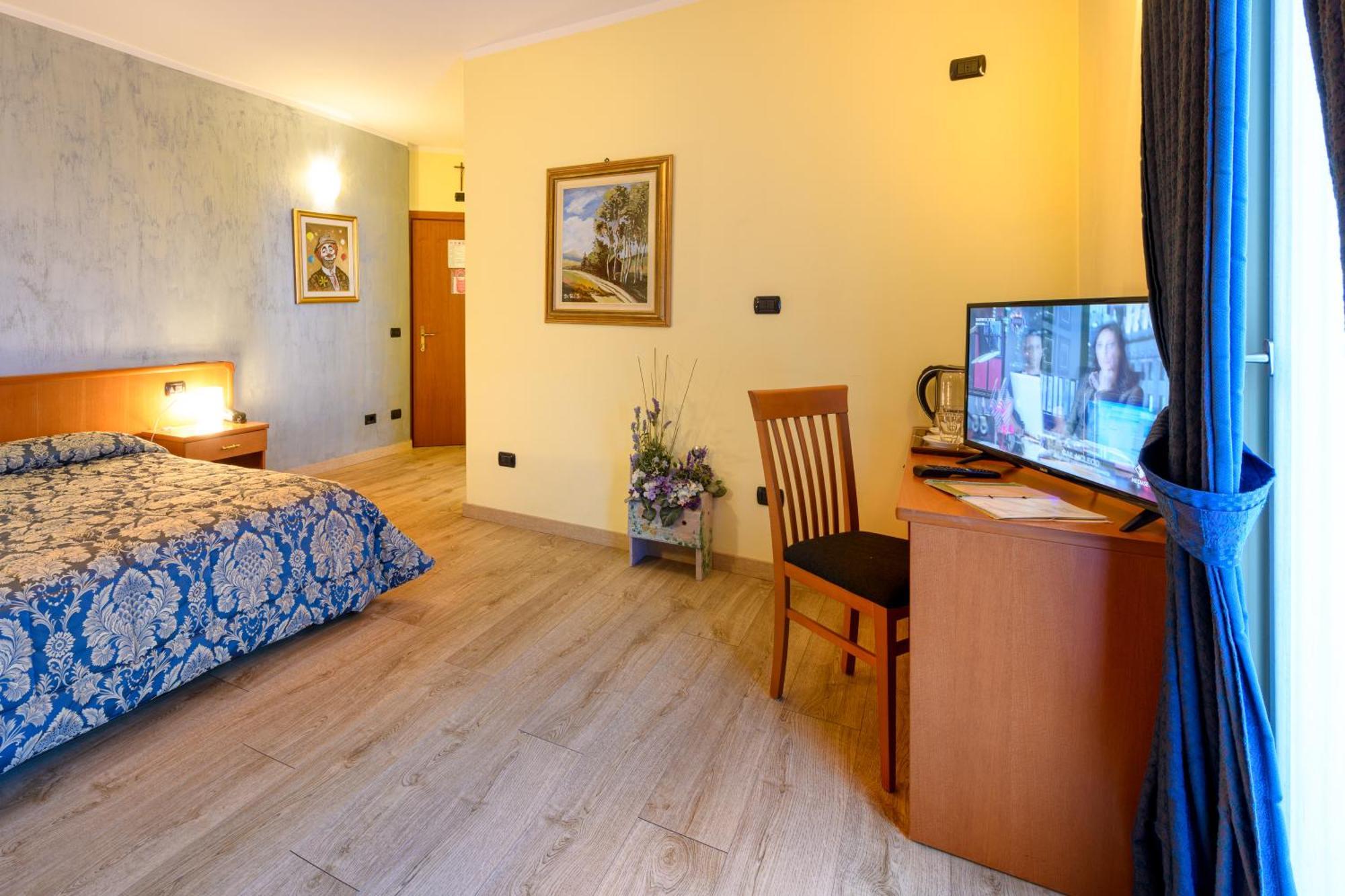 Hotel Garni Le Corti Grosotto Bagian luar foto