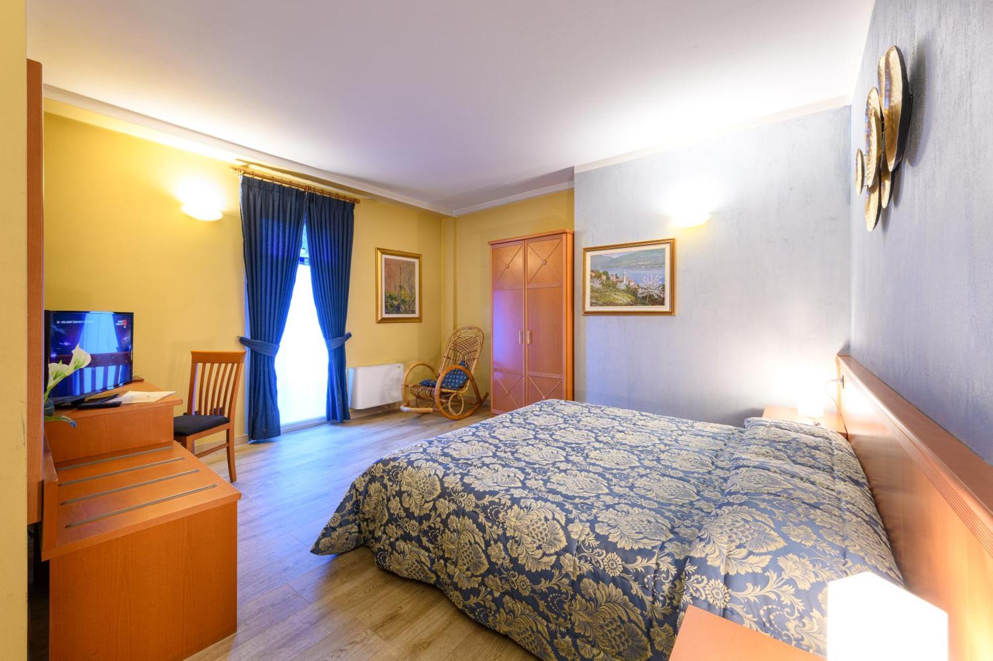 Hotel Garni Le Corti Grosotto Bagian luar foto